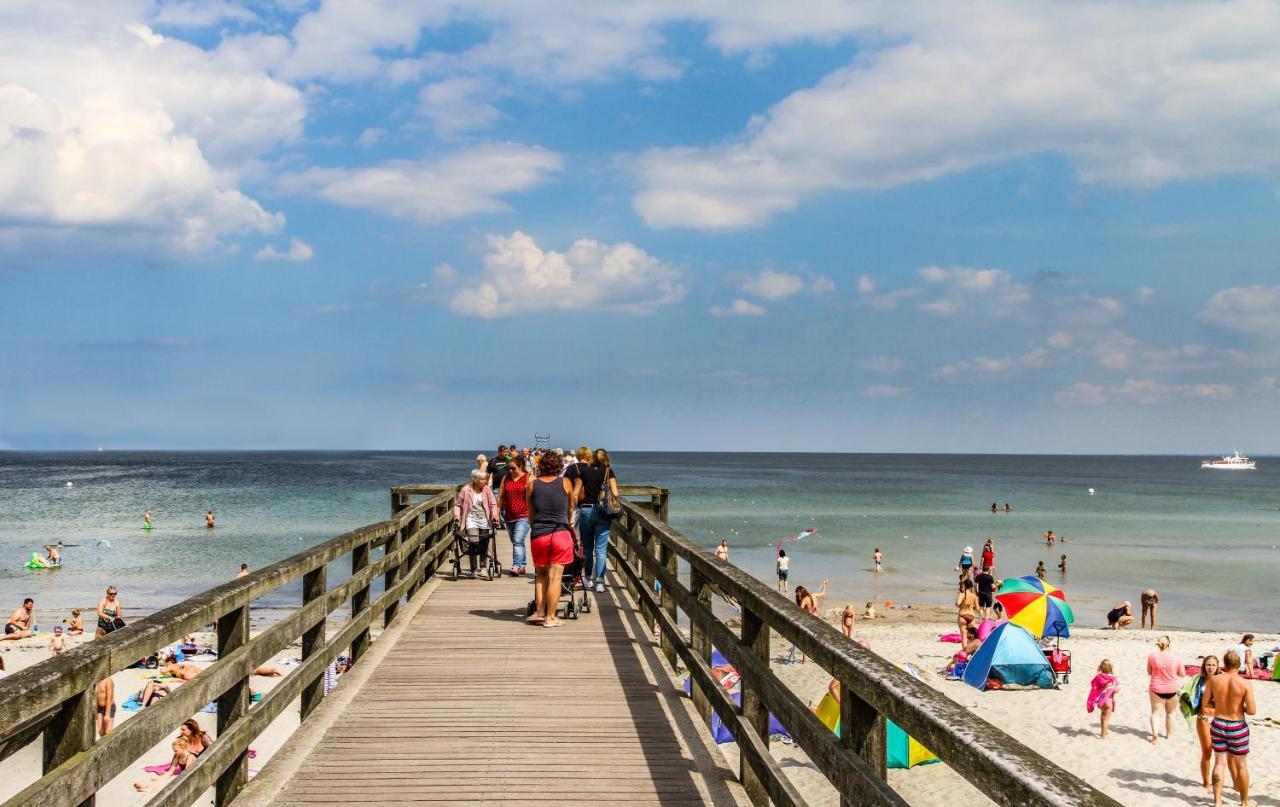 Ferienhaus für 8 Personen mit Kamin&Terrasse Ostseebad Boltenhagen Exterior foto